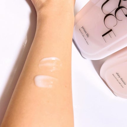 リルーチェスキンミルクローションプリズムリリー/コスメテックスローランド/ボディローションを使ったクチコミ(4枚目)