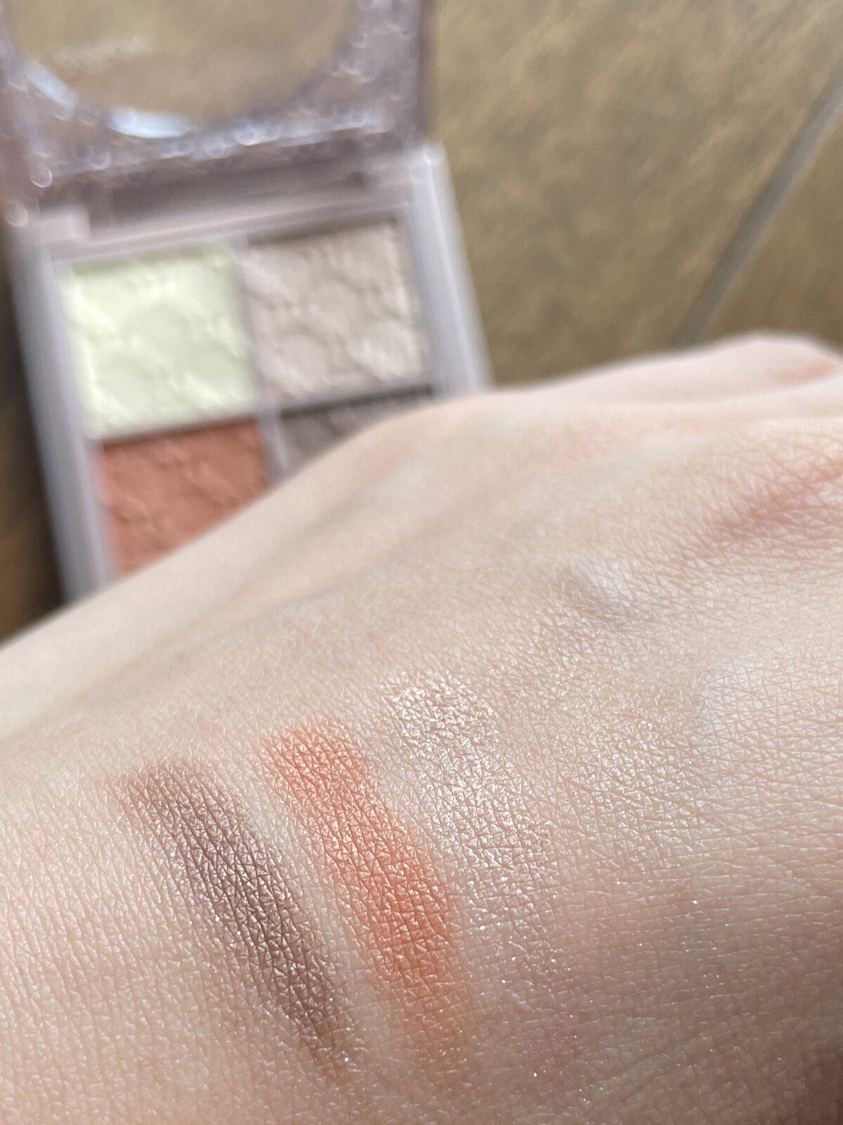 グロッシーリッチ アイズ N OR-2 ブラウニッシュオレンジ系/Visée/アイシャドウパレットを使ったクチコミ（3枚目）