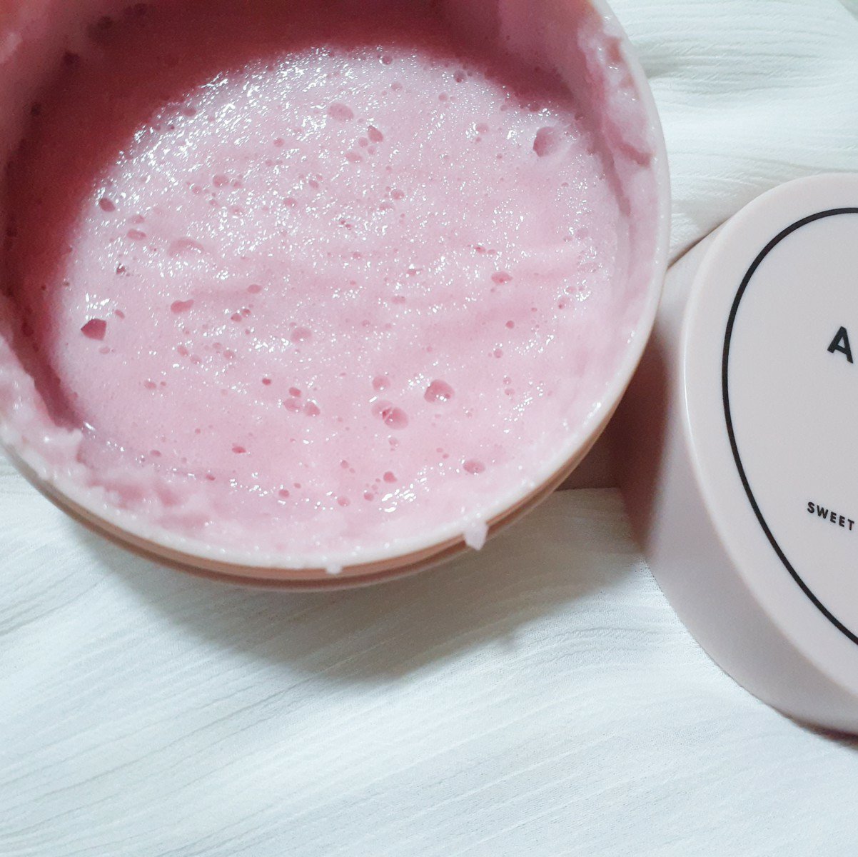 Q+Me スウィート ボム タラソ スクラブ/AGARISM/バストケア・ヒップケアを使ったクチコミ（2枚目）