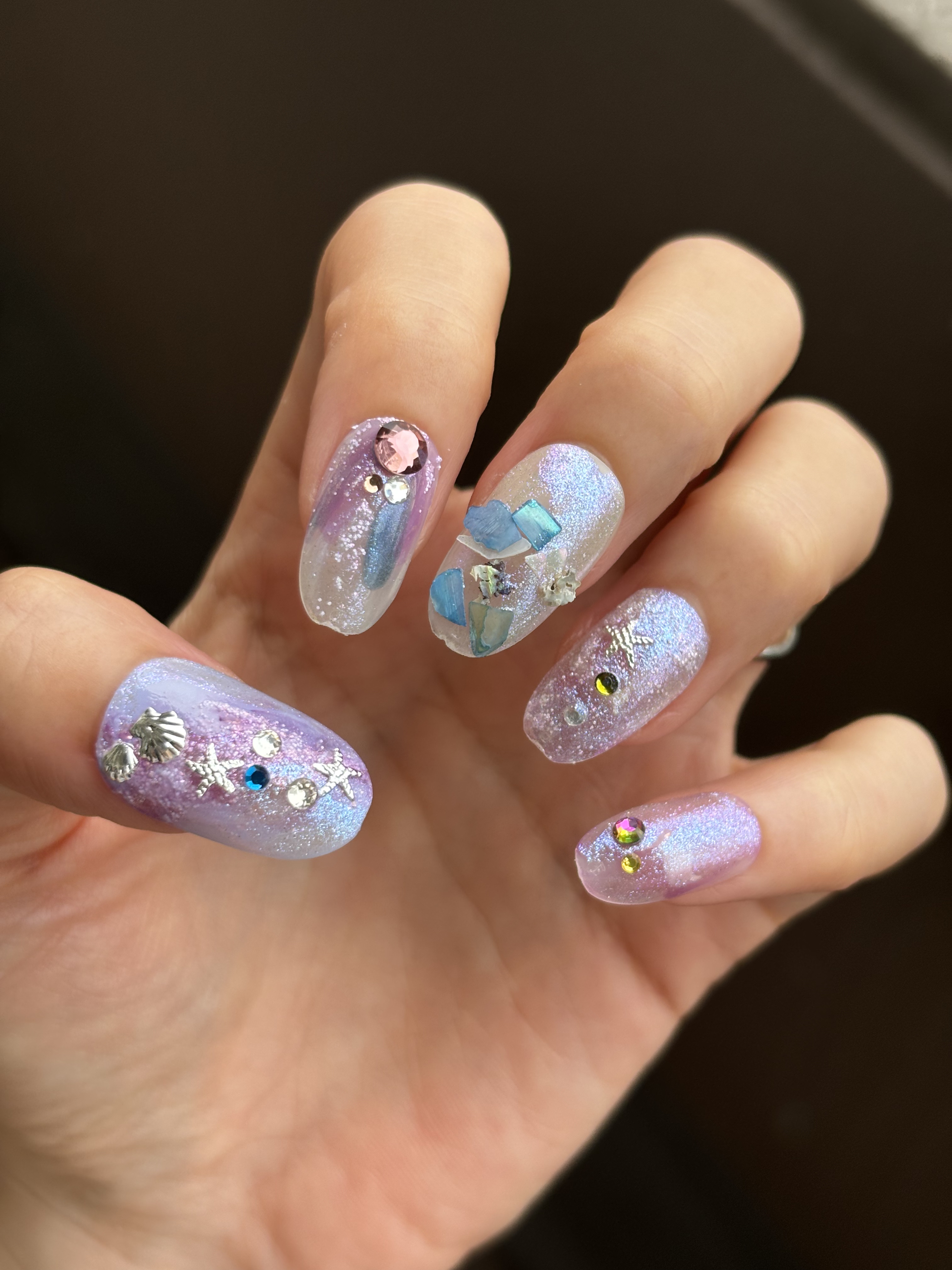 ネイルホリック Aurora Glitter/ネイルホリック/マニキュアを使ったクチコミ（2枚目）