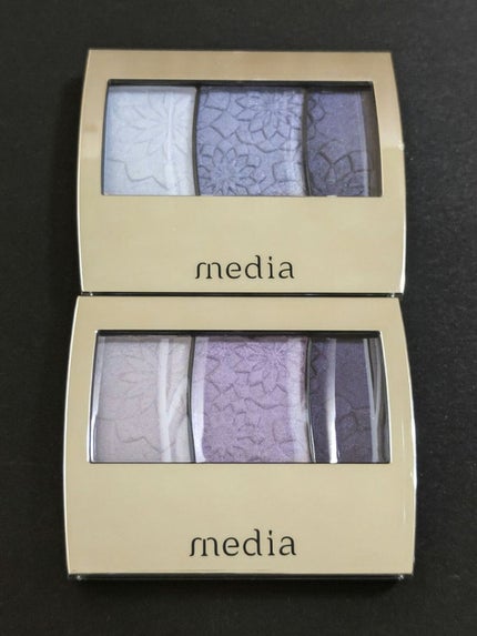 media グラデカラーアイシャドウのクチコミ「青や紫は使いにくい?
でも薄くベースに仕込めば圧倒的透明感が生まれる✨
アイシャドウ、ハイライ.....」(3枚目)