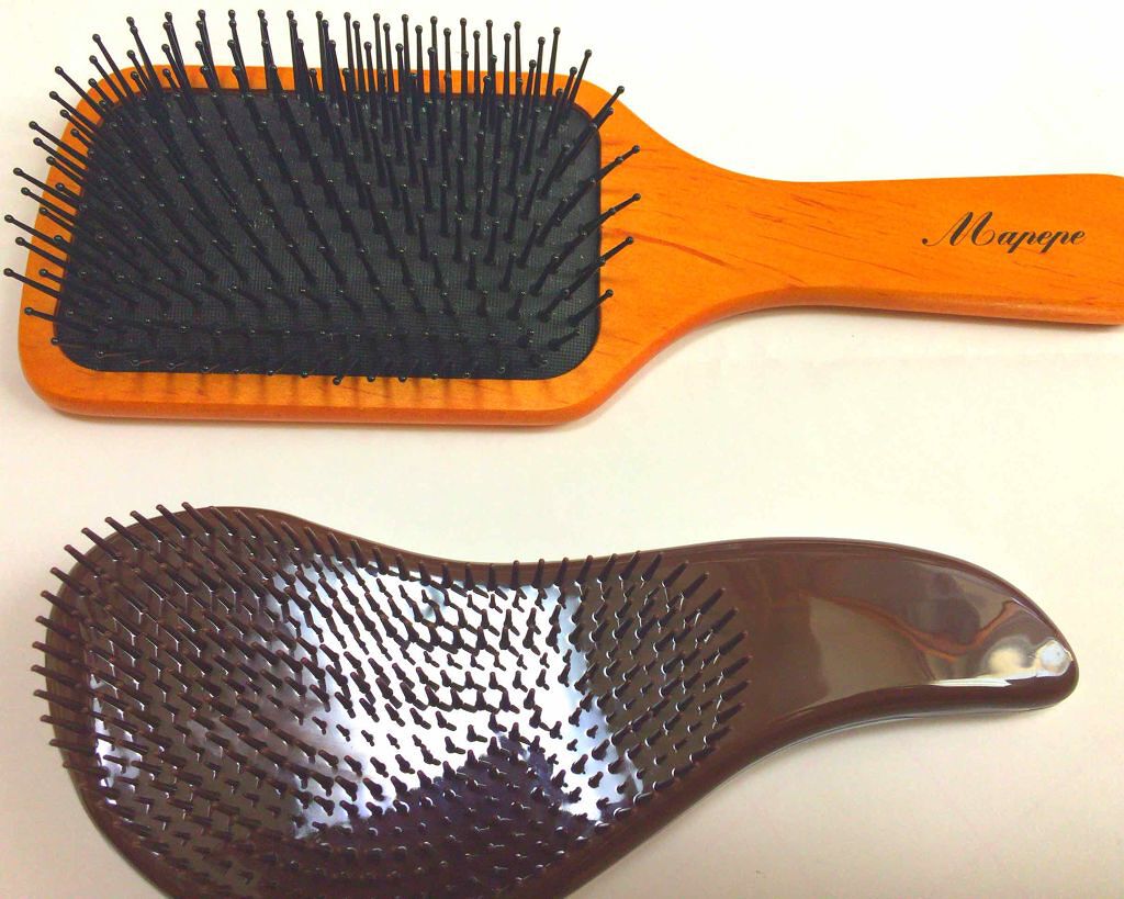 デタングラーヘアブラシ プレミアム/FLUFFY DOLL(フラッフィードール)/ヘアブラシを使ったクチコミ(3枚目)