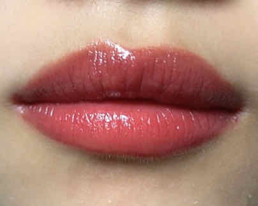 ルージュ ピュールクチュール ヴェルニ ウォーターステイン/YVES SAINT LAURENT BEAUTE/口紅を使ったクチコミ(2枚目)