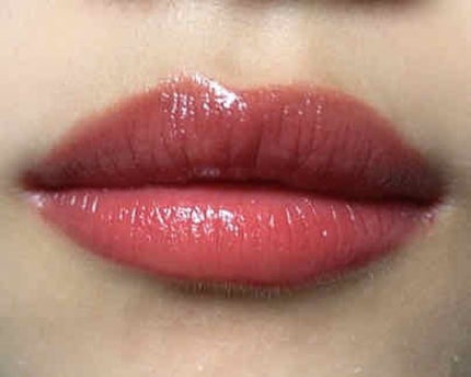 ルージュ ピュールクチュール ヴェルニ ウォーターステイン/YVES SAINT LAURENT BEAUTE/口紅を使ったクチコミ(2枚目)