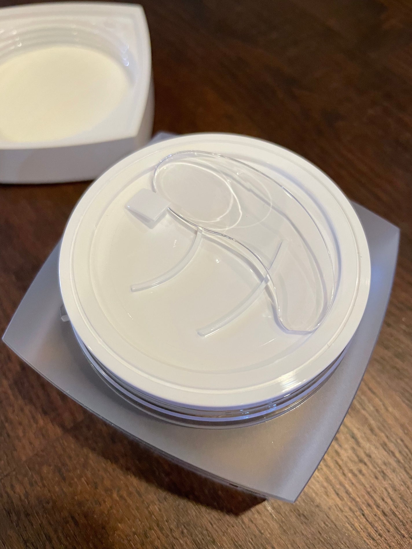 orange_sounds_0zby on LIPS 「LuminousJadeWブルームリターンクリーム50mlパッ..」(2枚目)