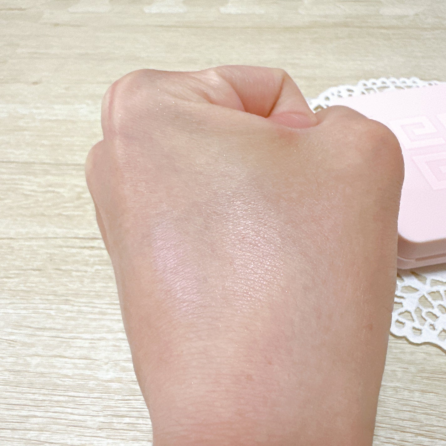 スキン PFCT コンパクト クリーム N/GIVENCHY/化粧下地を使ったクチコミ(6枚目)