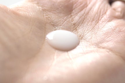 プレミアムボディミルク ホワイトニング【医薬部外品】 /ニベア/ボディミルクを使ったクチコミ(3枚目)