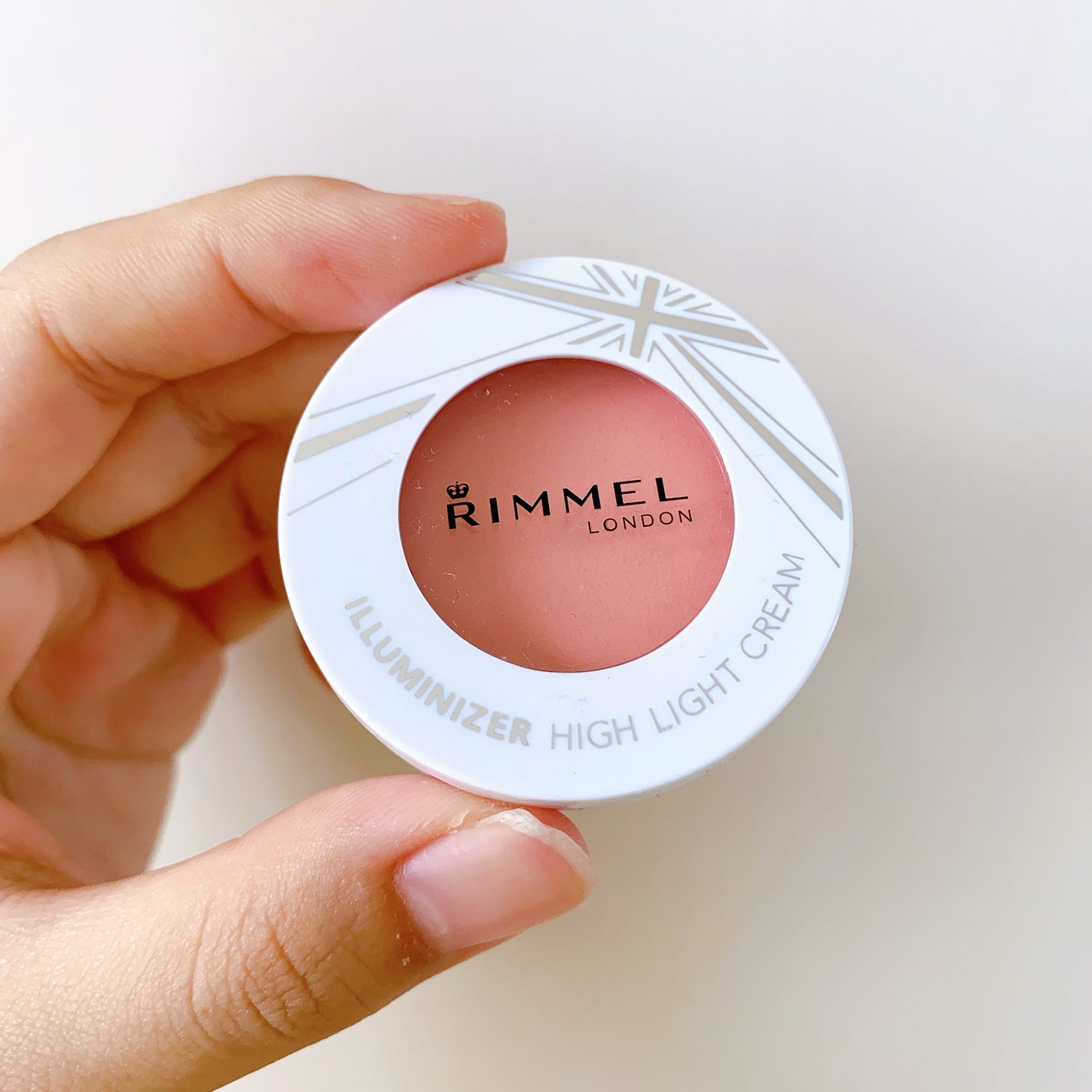 イルミナイザー/リンメル ロンドン/クリームハイライトを使ったクチコミ(1枚目)