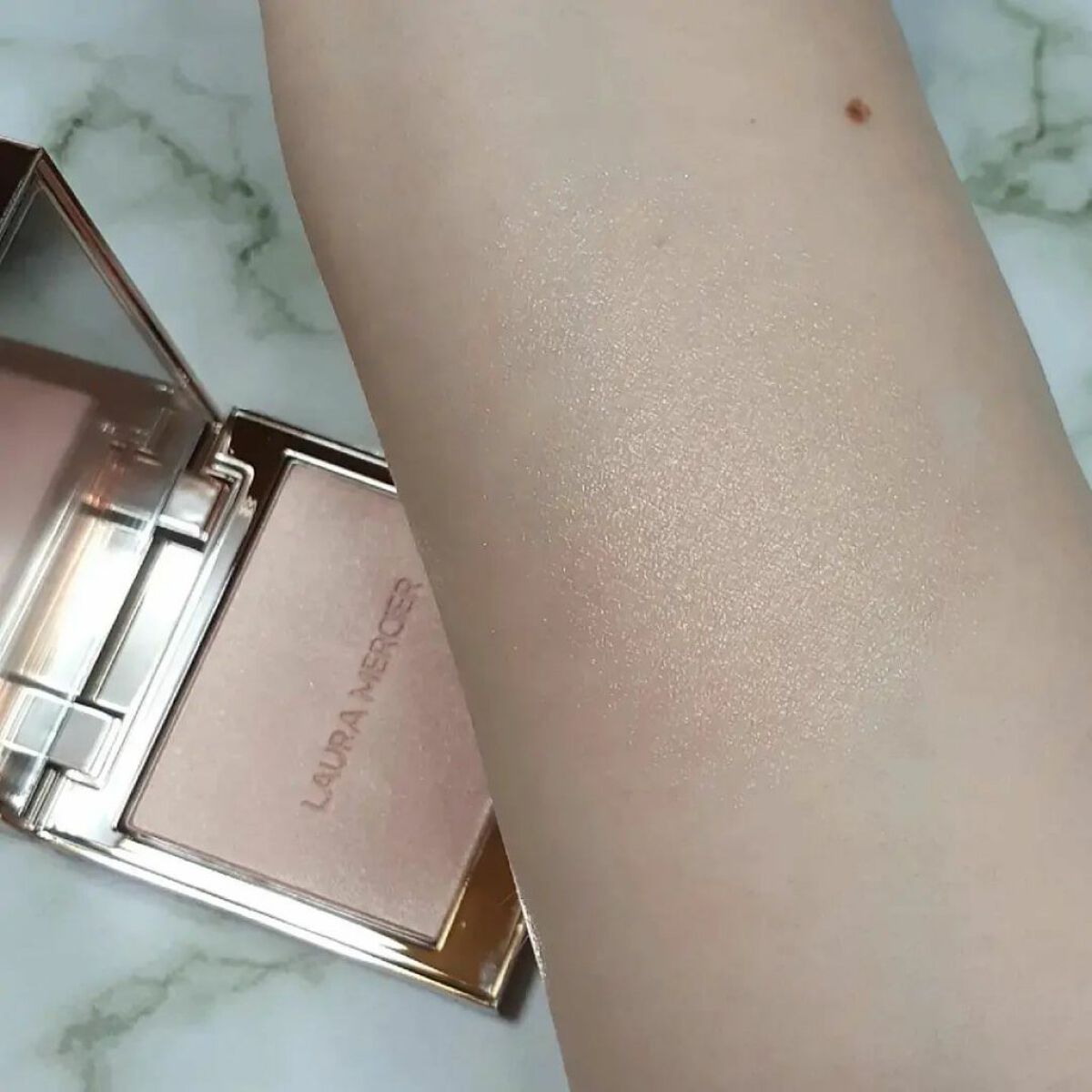 ローズグロウ イルミネーター /ローラ メルシエ/プレストパウダーを使ったクチコミ(4枚目)