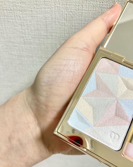 クレ・ド・ポー ボーテ レオスールデクラ/クレ・ド・ポー ボーテ/パウダーハイライトを使ったクチコミ(5枚目)