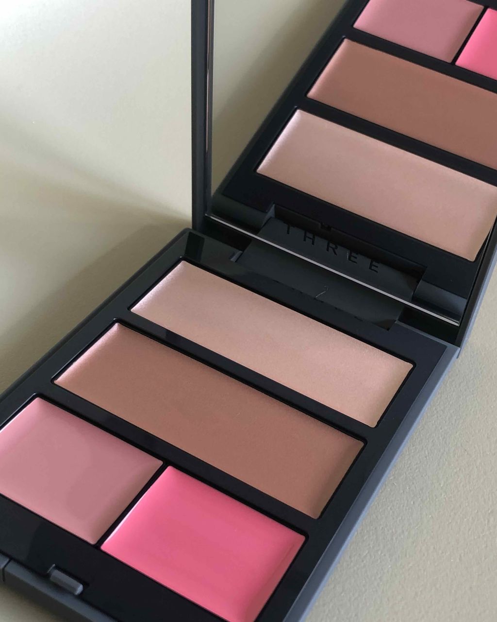オータムグロウフリーダムパレット/THREE/アイシャドウパレットを使ったクチコミ(1枚目)