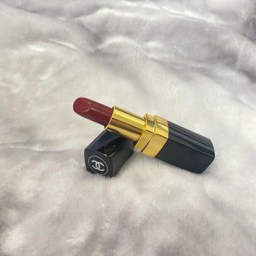 CHANEL ルージュ ココのクチコミ「CHANEL COCO 470

自分のクリスマスプレゼントに購入！
薔薇のような深みのある赤.....」（2枚目）