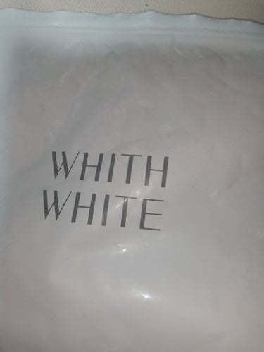 WHITH WHITE フェイスマスクのクチコミ「Amazonで一番人気だったWHITH WHITEのフェイスマスク

他のマスクシートも買った.....」（1枚目）