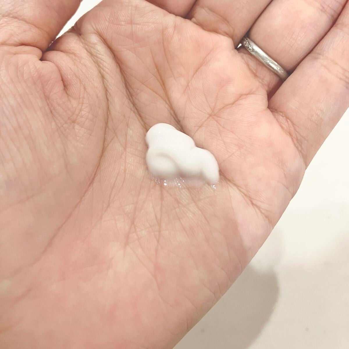 ディープリーエンリッチド ボディローション フォレストレモンの香り/ヴァセリン/ボディローションを使ったクチコミ(2枚目)