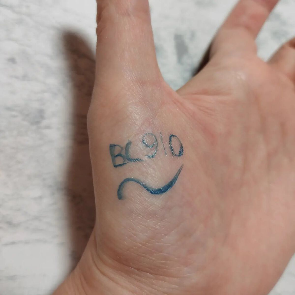 グリッターインパクトライナー/Visée/リキッドアイライナーを使ったクチコミ（3枚目）