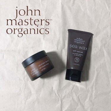 johnmasters organics
ナチュラルバームヘアワックス
シーヘアワックス

最近お気に入りのスタイリング剤。

まずシーヘアワックスを髪の毛全体に揉み込み、ふんわり感を出したら
バームワ
