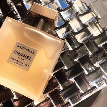 CHANEL ガブリエル シャネル ヘア ミストのクチコミ「マティーニの仕上げよろしく
ふわり柑橘の霧雨
⁡
⁡
⁡
CHANEL ガブリエル シャネル .....」（1枚目）