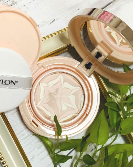 フォトレディ キャンディッド ウォーター エッセンス コンパクト ファンデーション/REVLON/クリーム・エマルジョンファンデーションを使ったクチコミ(2枚目)