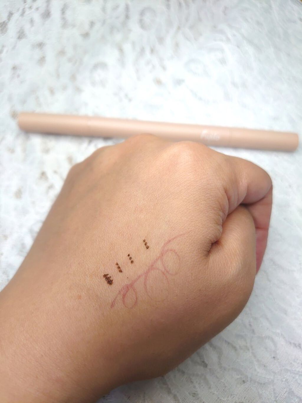 仕込みアイライナー  02 琴線ピンク/Fujiko/リキッドアイライナーを使ったクチコミ（2枚目）