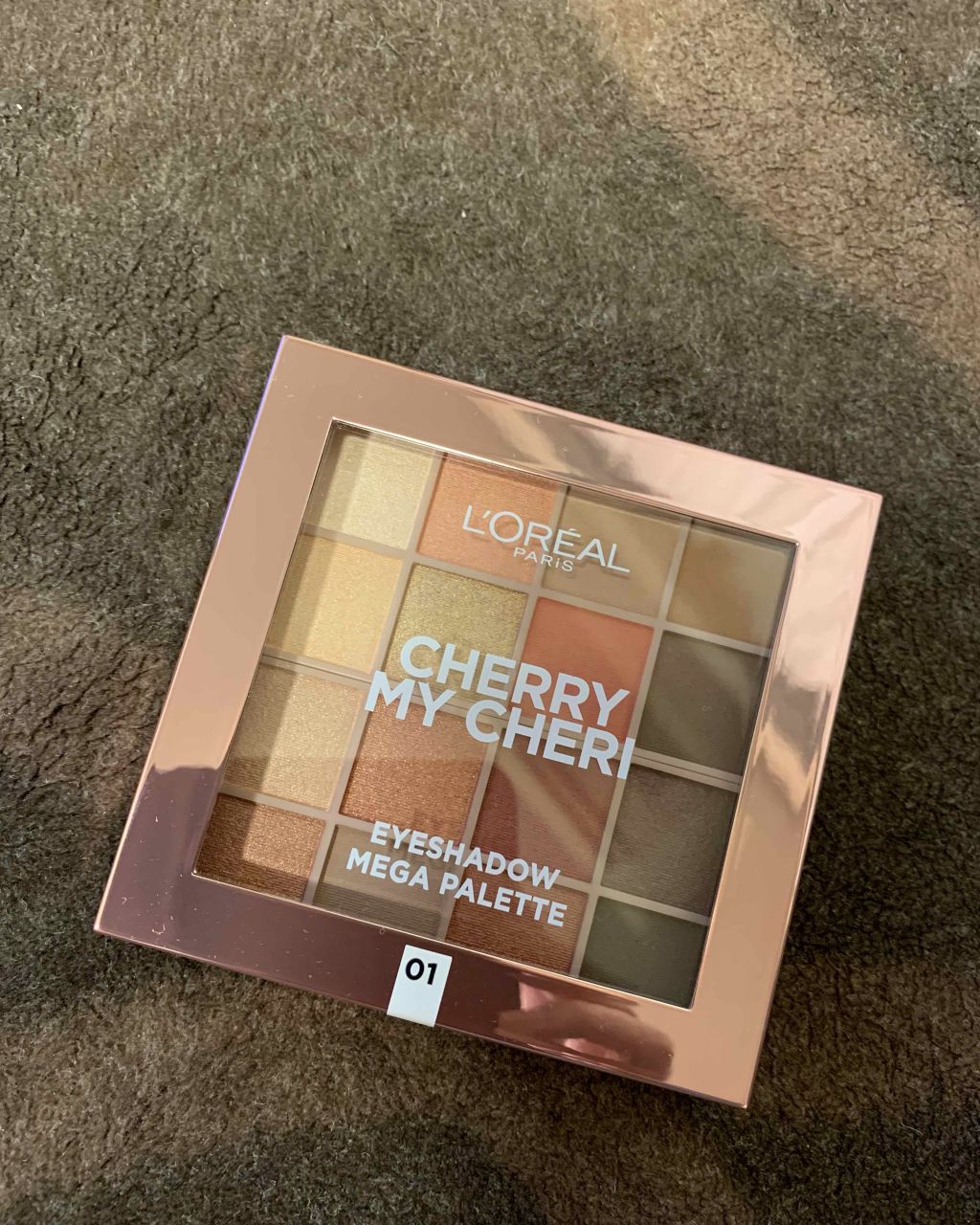 sparkle_cosme_bs46 on LIPS 「ロレアルパリのメガパレット🎨手でスウォッチした時よりも肌に乗せ..」(1枚目)