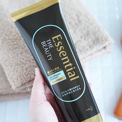 THE BEAUTY 髪のキメ美容プレミアムトリートメント<モイストリペアプレミアム>/エッセンシャル/洗い流すヘアトリートメントを使ったクチコミ(2枚目)