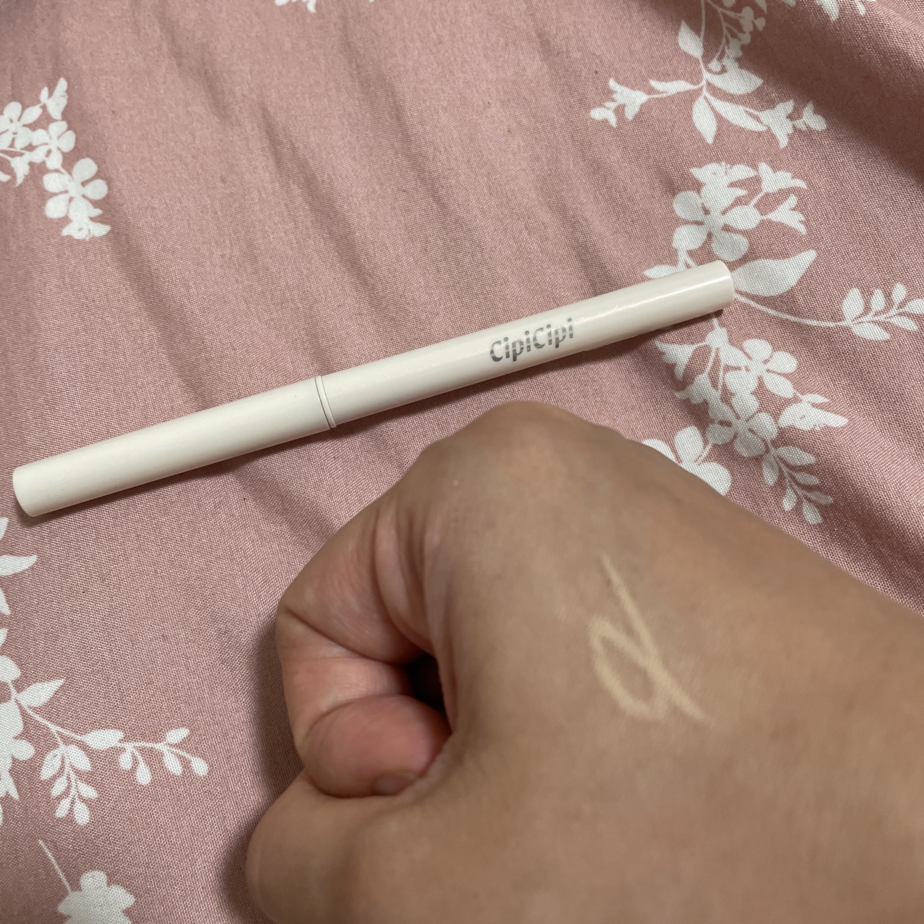 ポイントコンシーラー 01 ライトベージュ/CipiCipi/ペンシルコンシーラーを使ったクチコミ（2枚目）