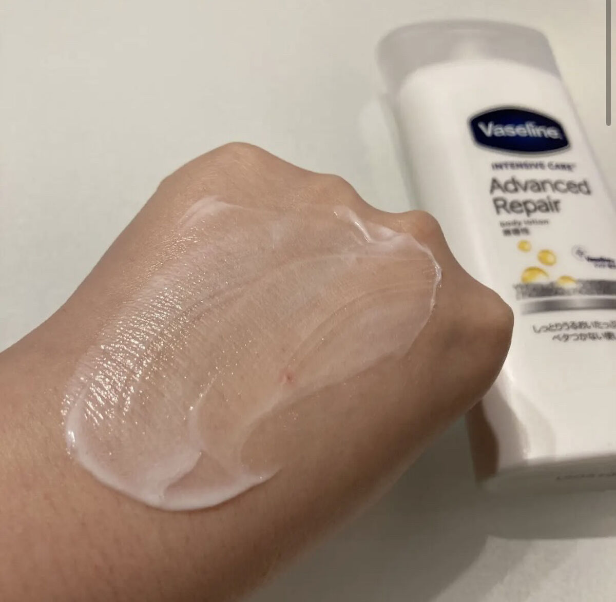 ヴァセリン アドバンスドリペア ボディローション 無香料/ヴァセリン/ボディローションを使ったクチコミ（2枚目）
