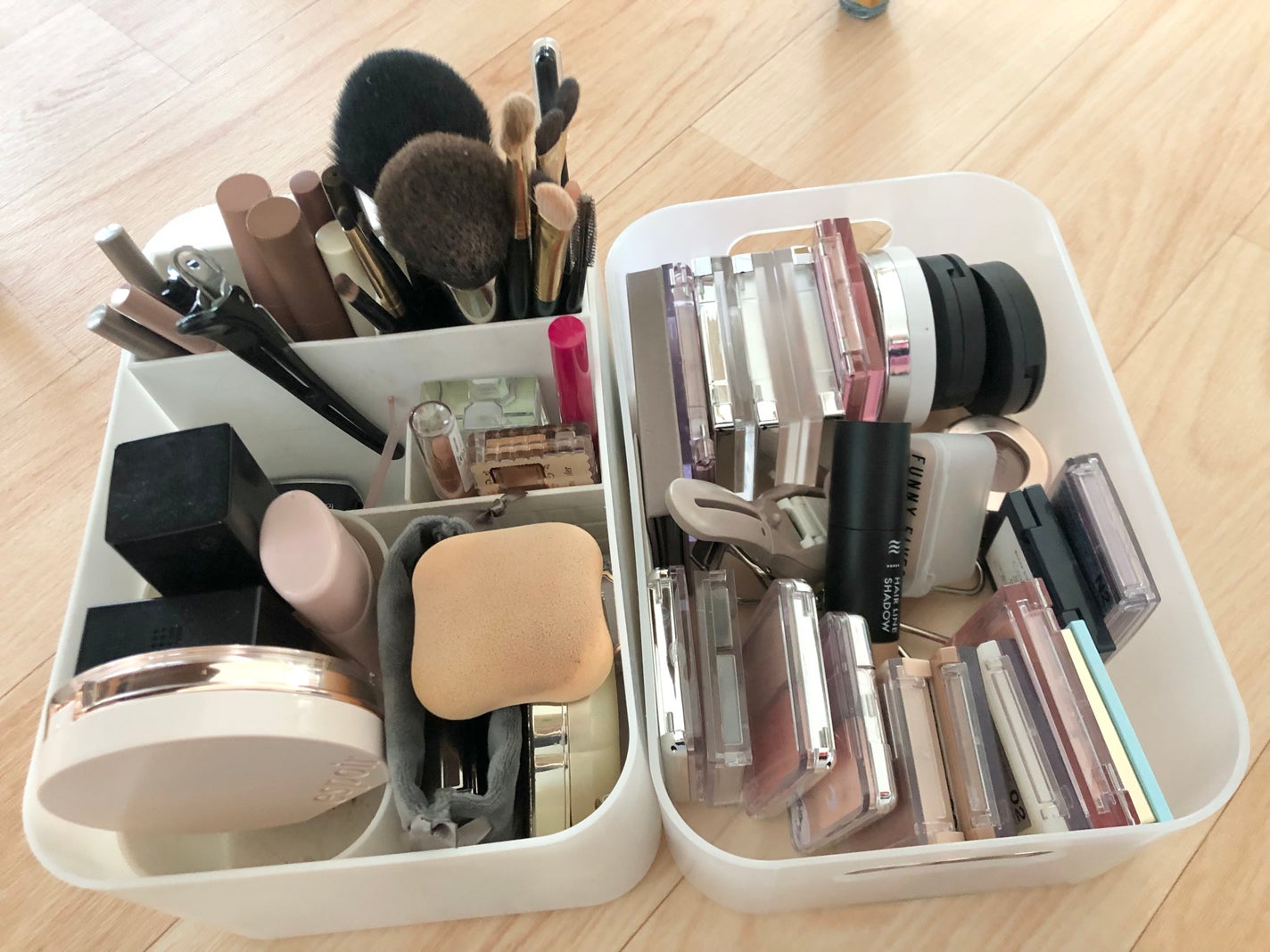 riko on LIPS 「DAISOの重なる透明ケースを組み合わせてメイク収納を新調✨一..」(5枚目)
