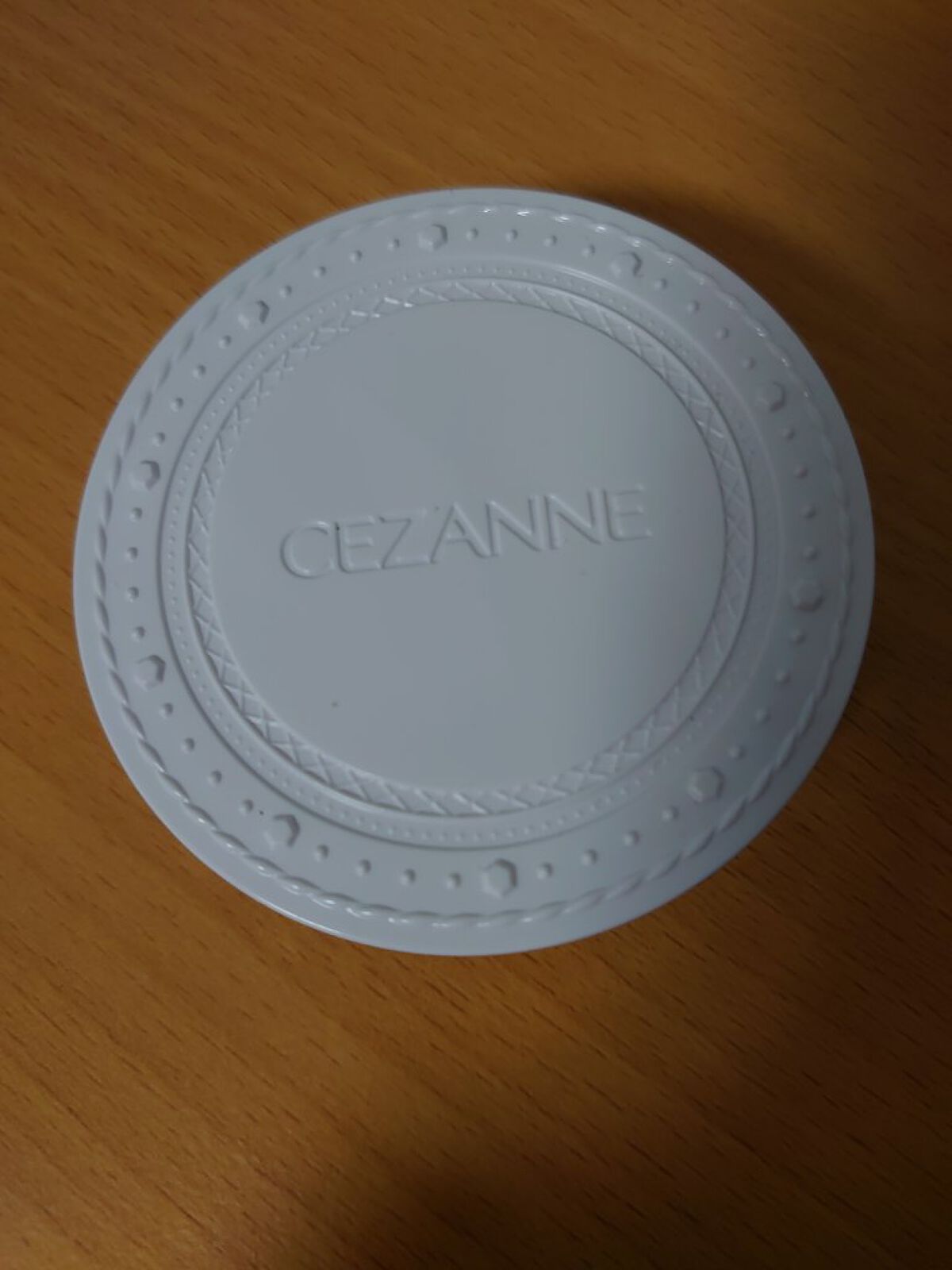 UVクリアフェイスパウダー/CEZANNE/プレストパウダーを使ったクチコミ（1枚目）