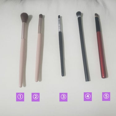 UR GLAM　EYESHADOW BRUSH A/U R GLAM/メイクブラシを使ったクチコミ（2枚目）