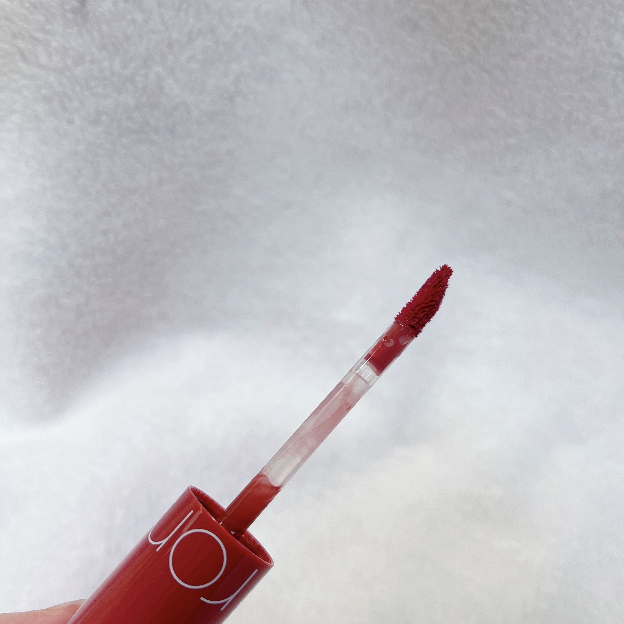 ジューシーラスティングティント/rom&nd/リップティントを使ったクチコミ（3枚目）