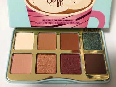  フォビドゥン フルーツケーキ ミニ アイシャドウ パレット/Too Faced/アイシャドウパレットを使ったクチコミ（3枚目）