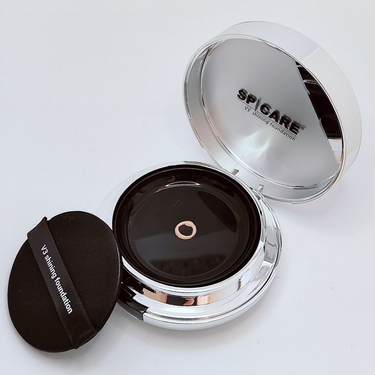 V3シャイニングファンデーション/SPICARE/クッションファンデーションを使ったクチコミ(2枚目)