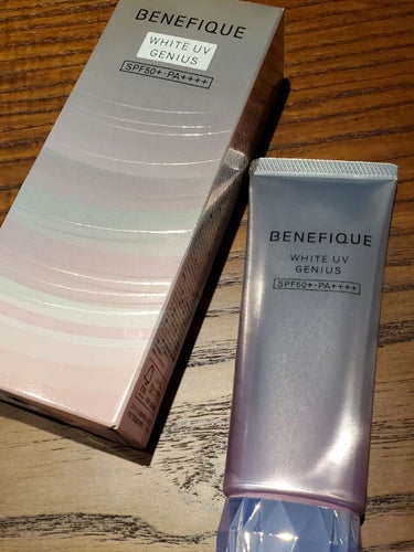 BENEFIQUE ホワイトＵＶジーニアスのクチコミ「ベネフィーク　ホワイトUVジーニアス
SPF50+ PA++++    50g　6,600円
.....」（1枚目）