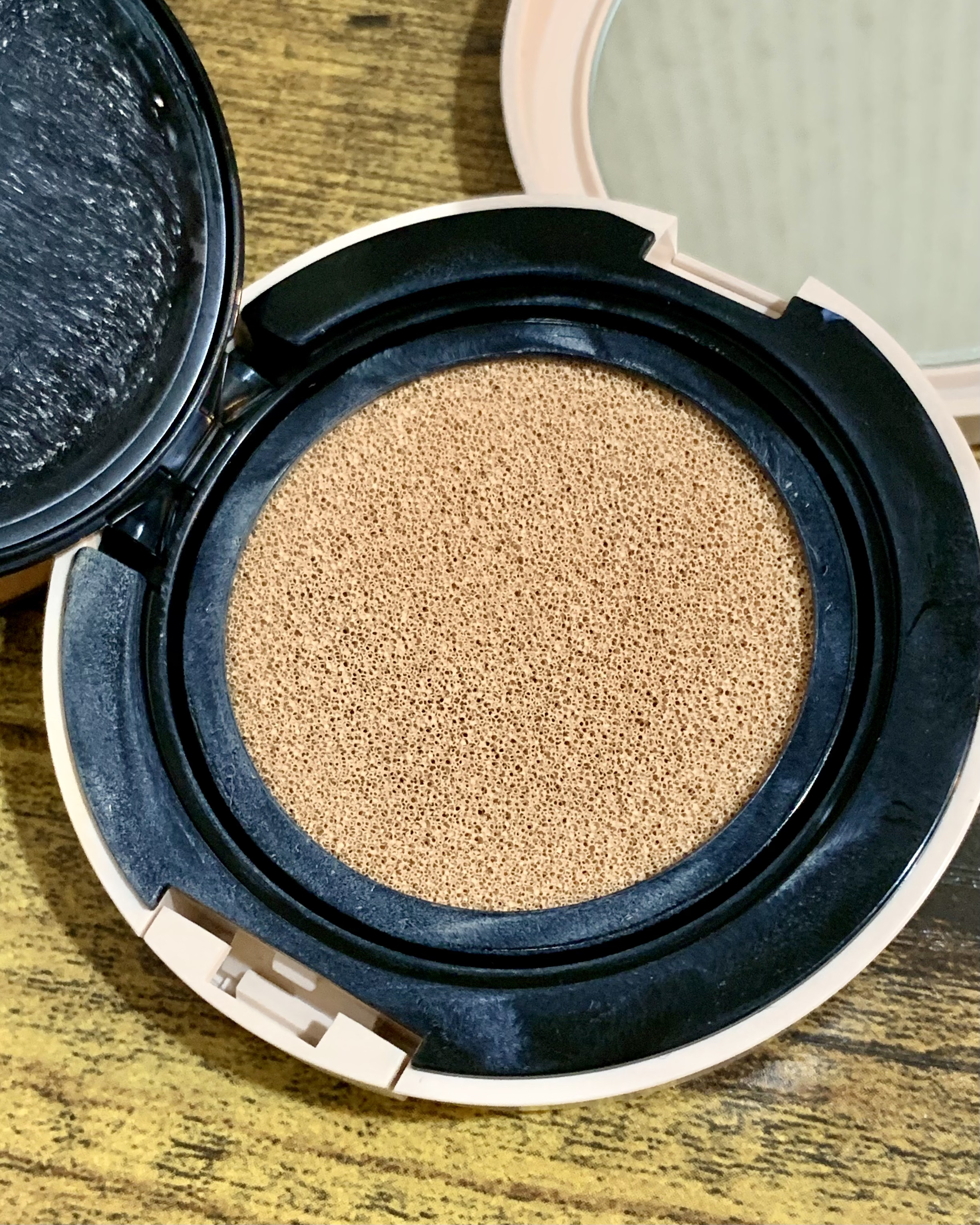 クッションファンデーション 00 明るいベージュ系/CEZANNE/クッションファンデーションを使ったクチコミ（2枚目）