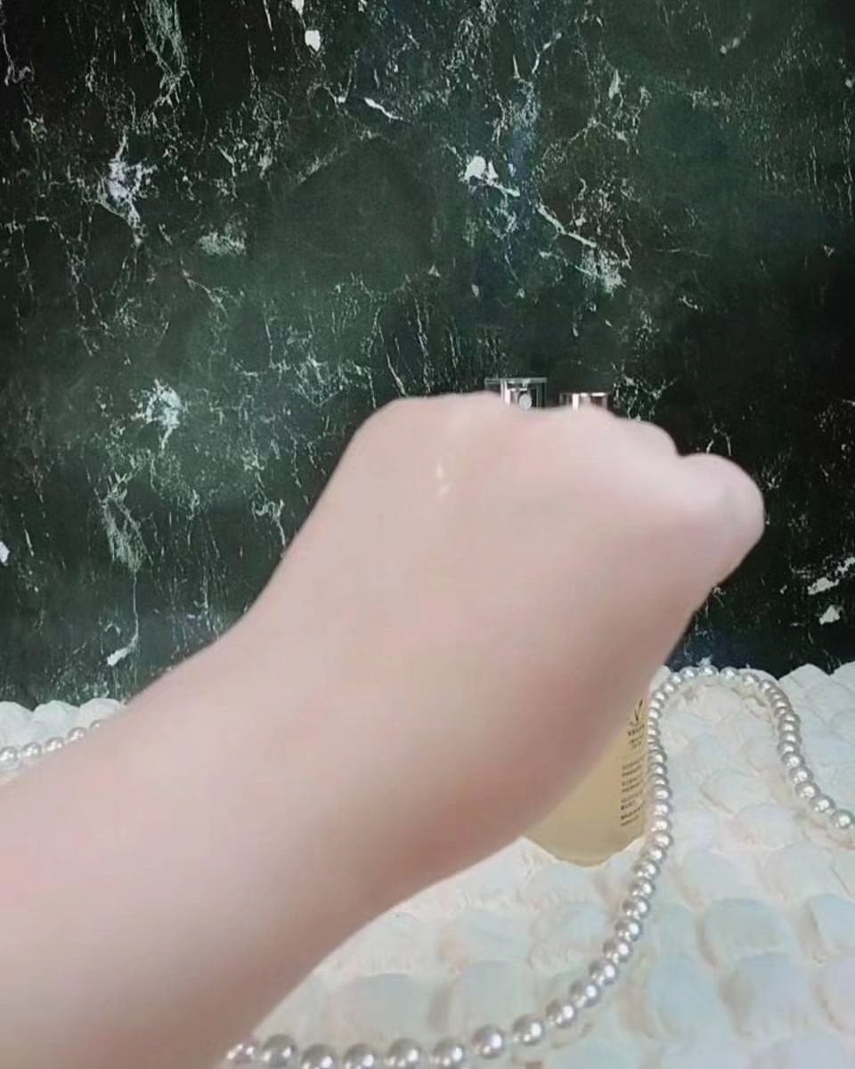 ダルバ ホワイトトリュフファーストスプレーセラム/ダルバ/ミスト状化粧水を使ったクチコミ(5枚目)