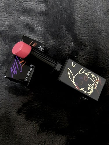 ルージュ アンリミテッド ラッカーシャイン＜2019年クリスマスコフレ限定＞/shu uemura/口紅を使ったクチコミ（3枚目）