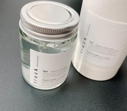 ねこむす on LIPS 「trackoilがバズってる中、ジェルもあるんだよって教えても..」(5枚目)