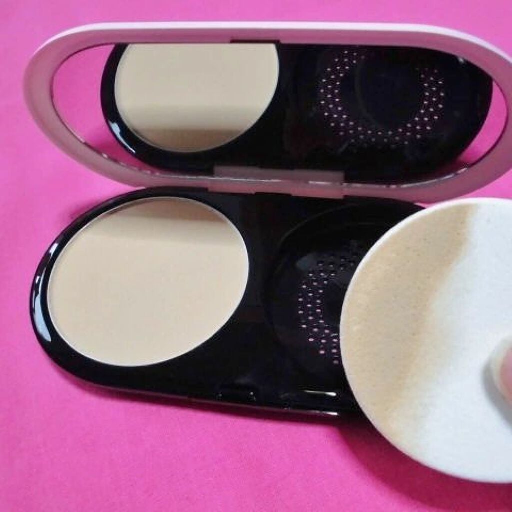 ライトフル C3 ナチュラル シルク パウダーファンデーション/M・A・C/パウダーファンデーションを使ったクチコミ(2枚目)