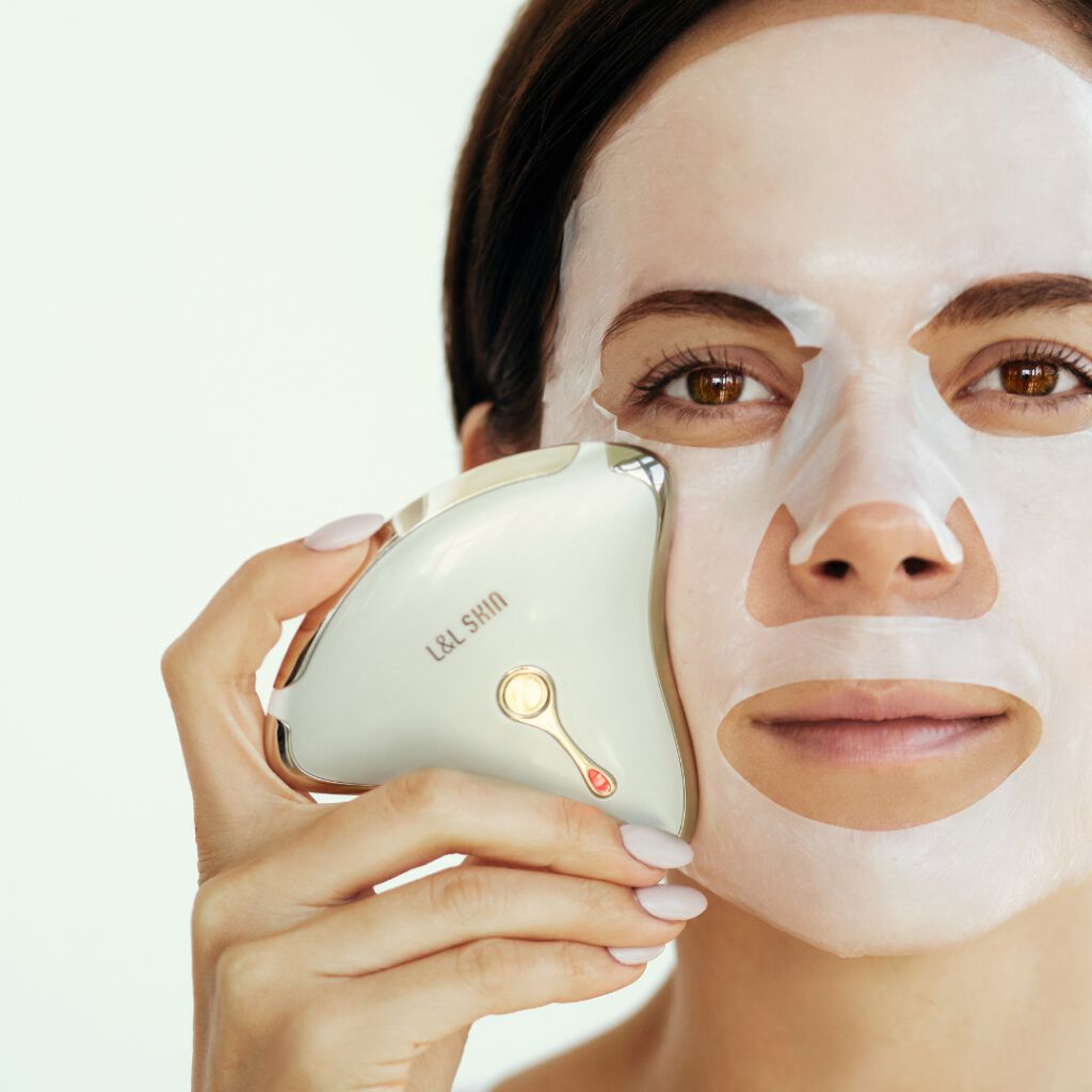 L&L Skin on LIPS 「マスク常用でより注目される「目元」は第一印象!目元ケアは絶対油..」(1枚目)