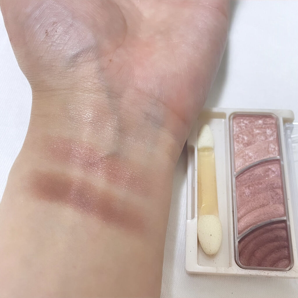 トーンアップアイシャドウ/CEZANNE/アイシャドウパレットを使ったクチコミ（3枚目）