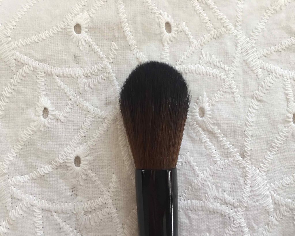 ヴィセ アヴァン フェイスパウダーブラシ 04/Visée/メイクブラシを使ったクチコミ（2枚目）