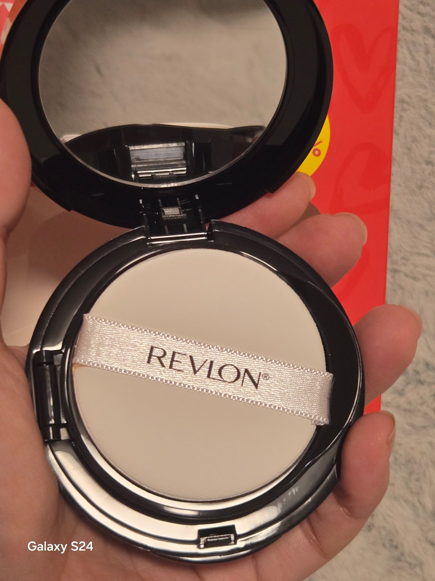 カラーステイ クッション ロングウェア ファンデーション/REVLON/クッションファンデーションを使ったクチコミ(2枚目)