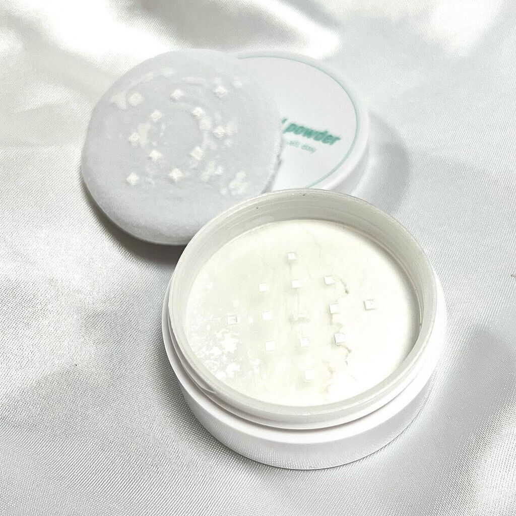 アニューム セバム コントロール パウダー/saat insight/ルースパウダーを使ったクチコミ(2枚目)