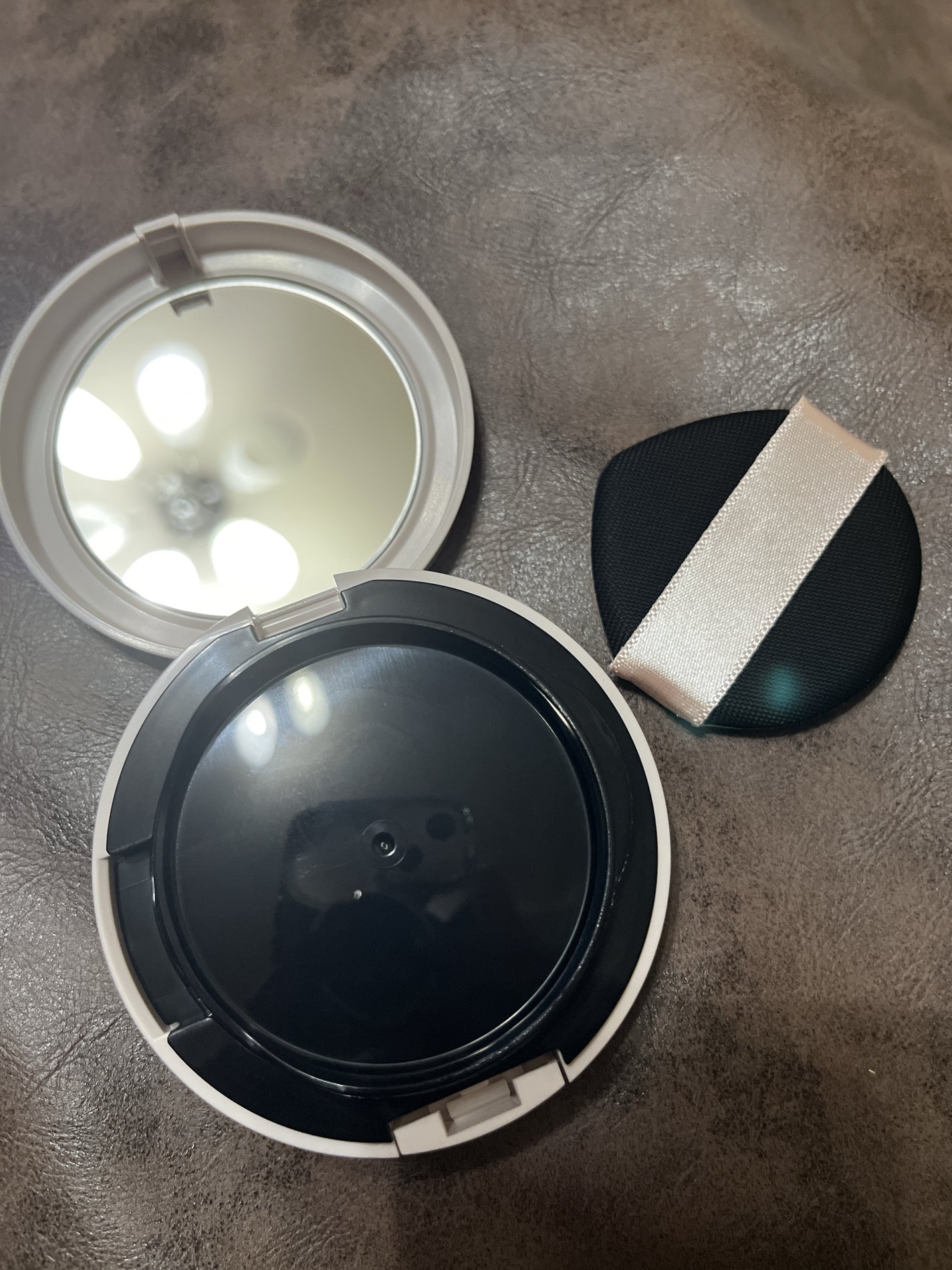 シフォンフィットクッションファンデーション/CEZANNE/クッションファンデーションを使ったクチコミ(3枚目)