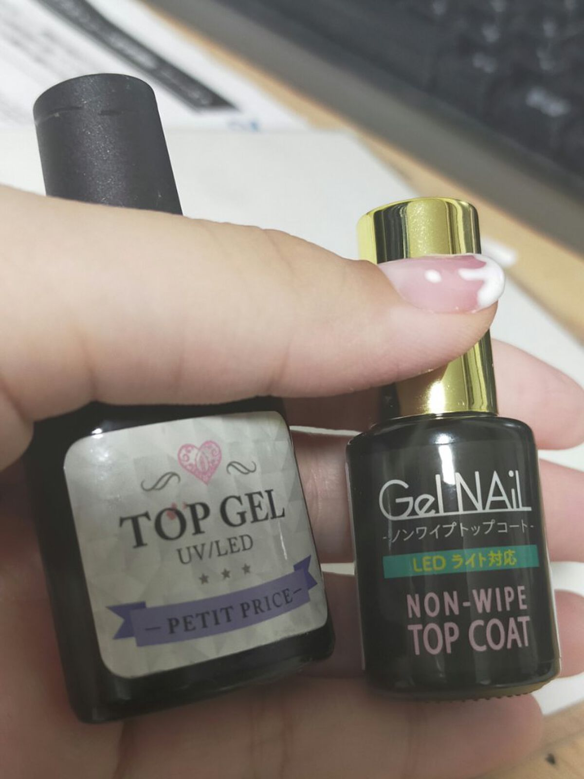 Shジェルネイル ライト対応 セリアの口コミ 超優秀 100均で買えるおすすめマニキュア 安いトップコート比較 ジェルネイルレポート By ぴえぴえjk 敏感肌 10代後半 Lips