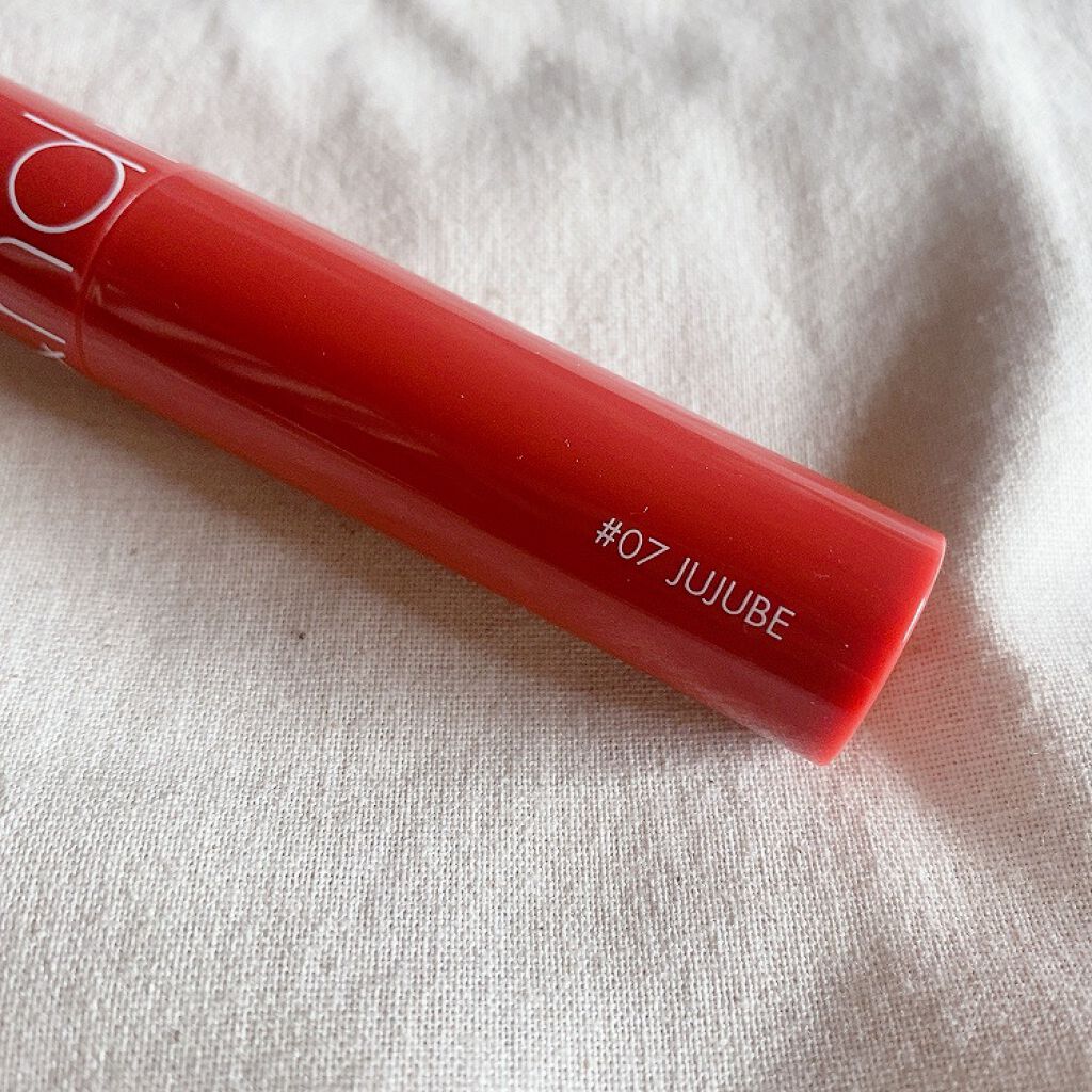 ジューシーラスティングティント/rom&nd/リップティントを使ったクチコミ(2枚目)