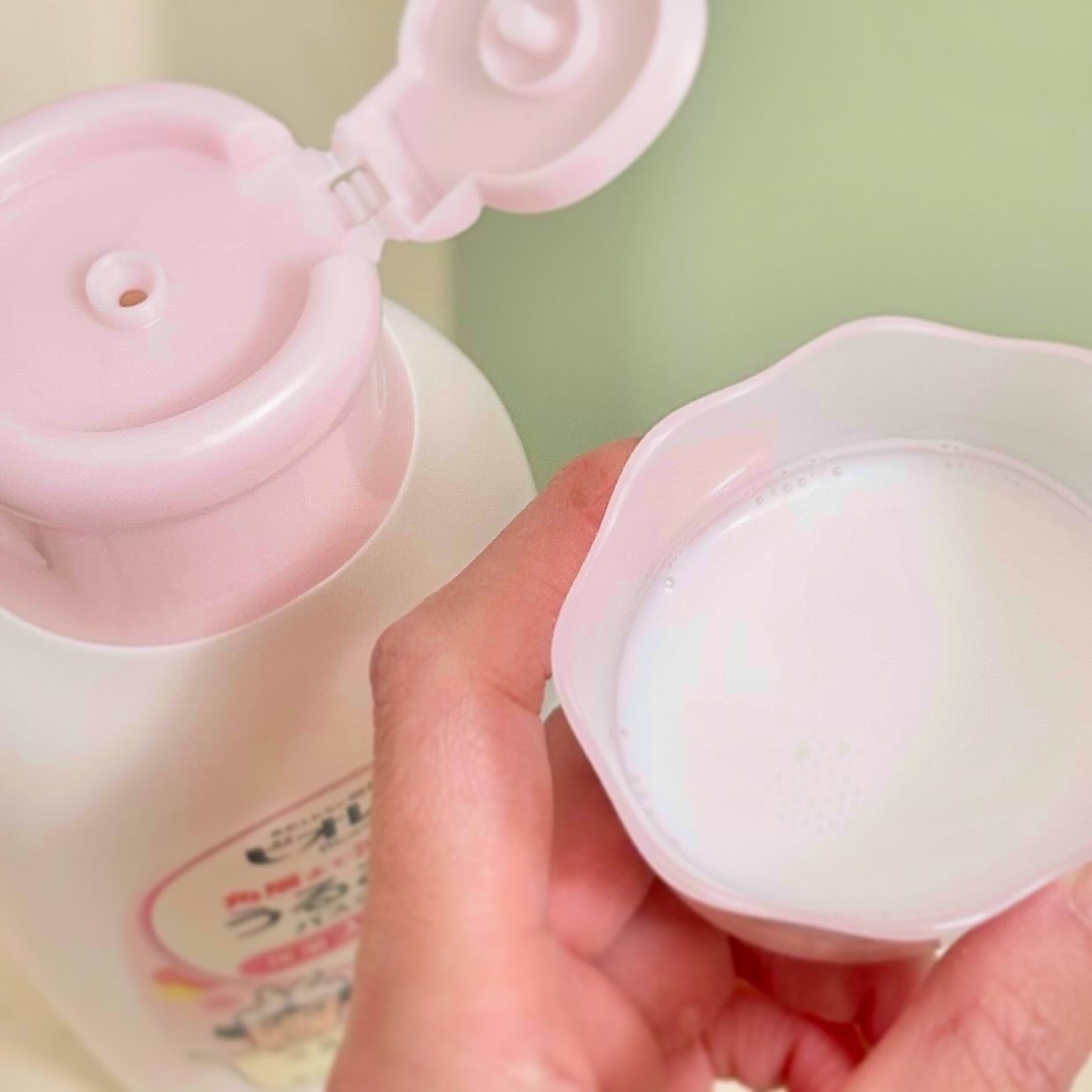 角層まで浸透する うるおいバスミルク ほのかでパウダリーな香り/ビオレu/保湿系入浴剤を使ったクチコミ(2枚目)