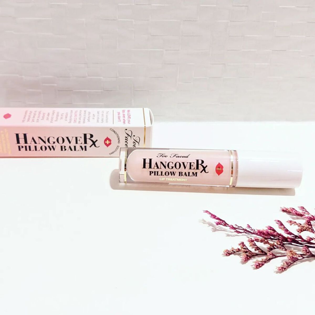～トゥー フェイスド ハングオーバー～ ピロー バーム リップ トリートメント/Too Faced/リップ美容液を使ったクチコミ（2枚目）