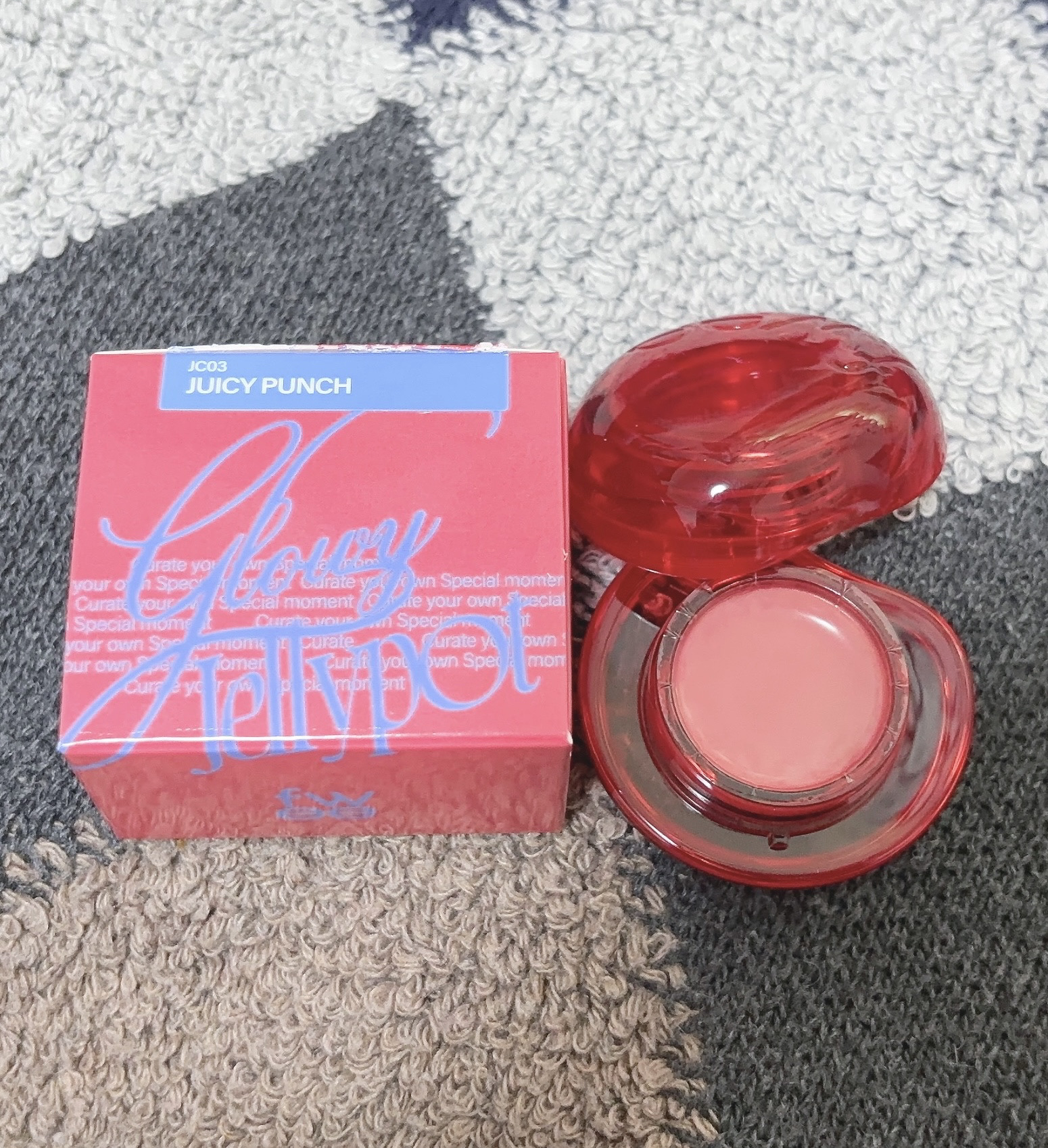 フィー リップアンドチーク グローイジェリーポット JC03 ジューシーパンチ/fwee/リップグロスを使ったクチコミ（2枚目）